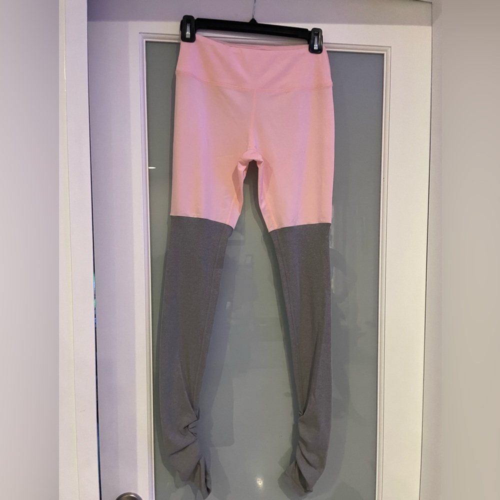 New light pink and grey yoga/dance/workout leggings. Stretchy material. Size M
